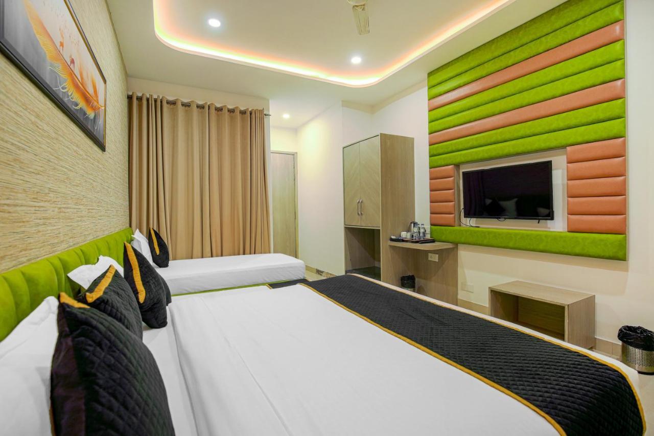 Hotel Golden Stay Amritsar Zewnętrze zdjęcie